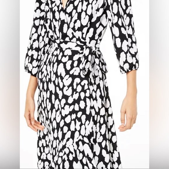 BAR lll dress Black&white maxi wrap dress! In a size small 3/4 sleeve - Picture 2 of 14